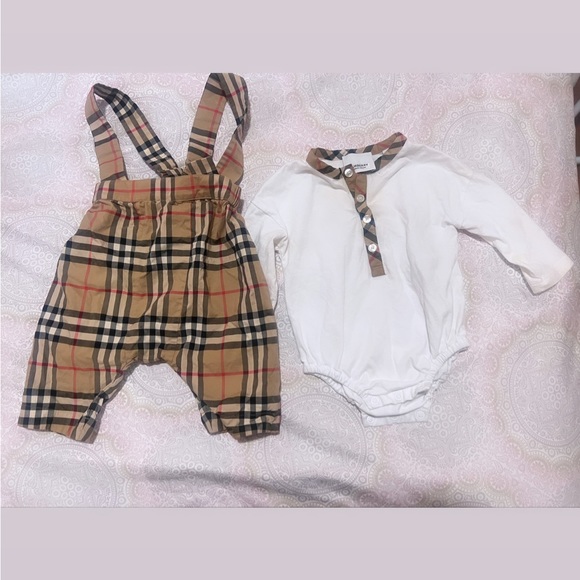Authentic two piece baby burberry outfit - Picture 6 of 6